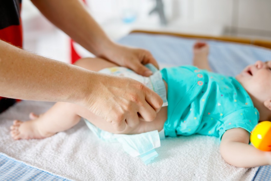 Comment traiter et soigner les glaires dans les selles d'un bébé ?