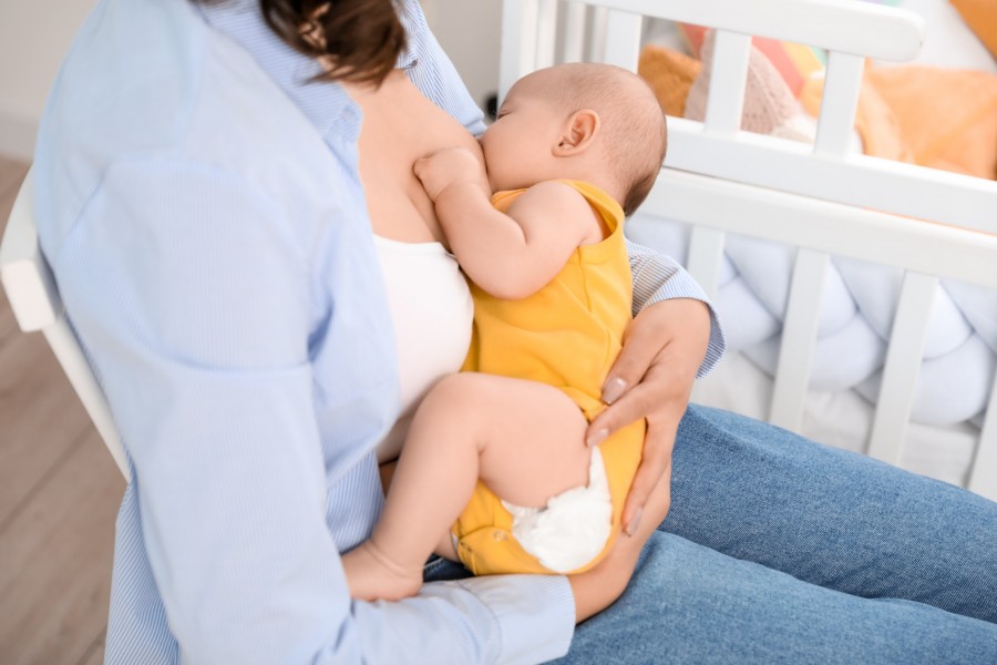 Les causes potentielles de présence des glaires dans les selles du bébé